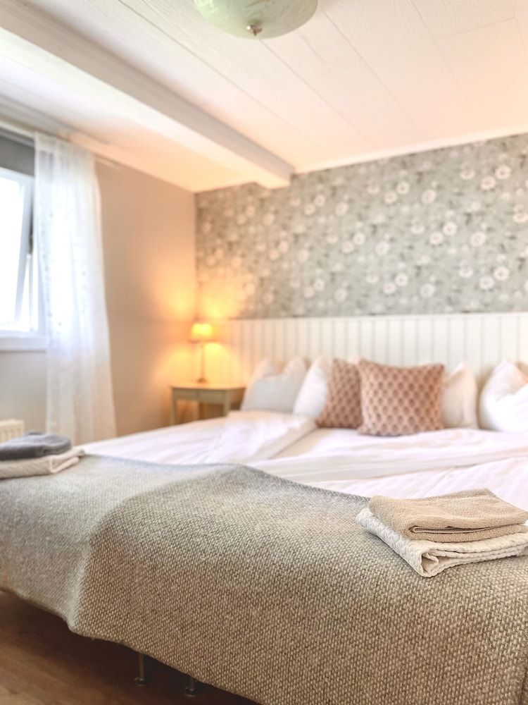 Hotell & Restaurang Solliden 8/50