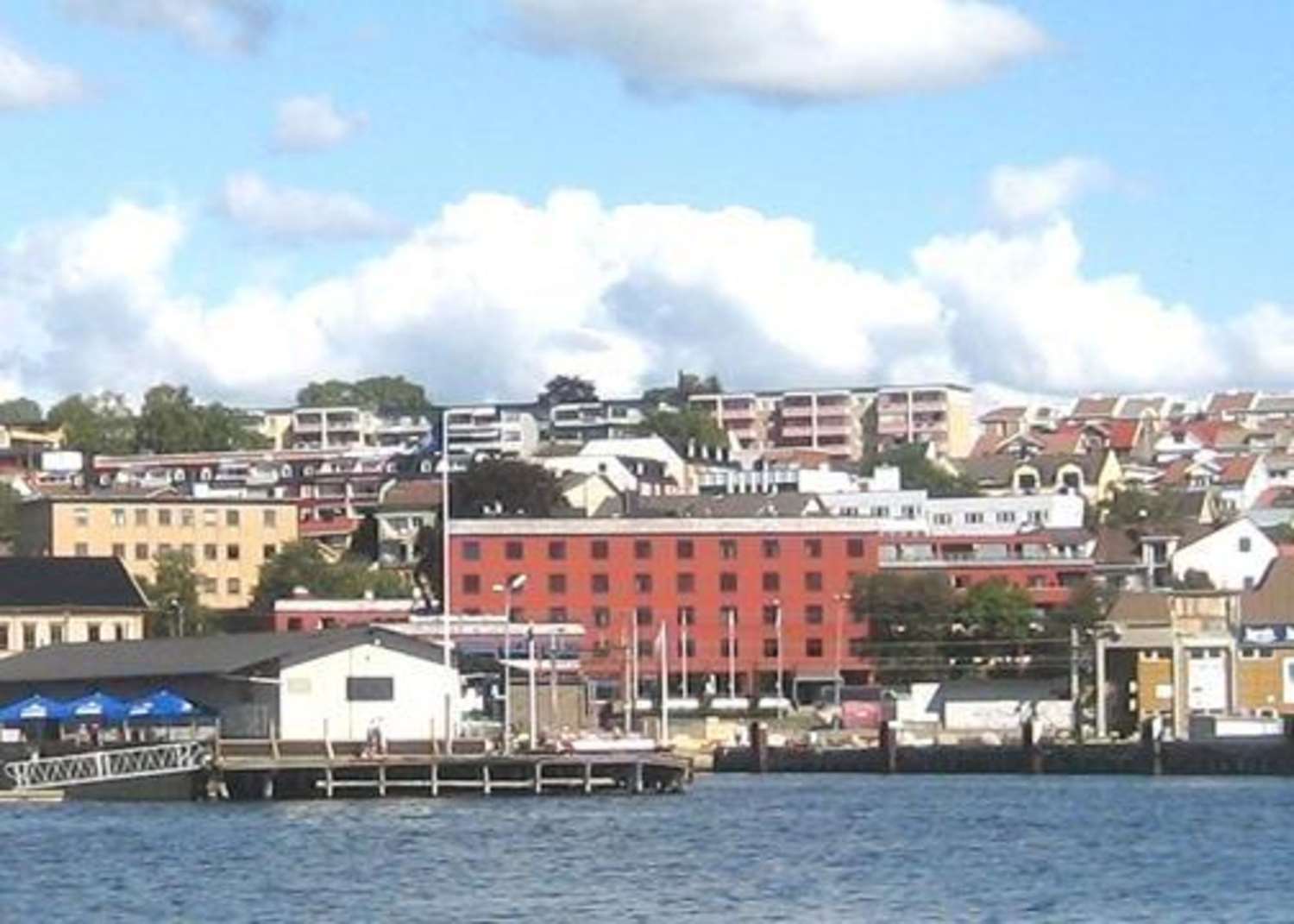 Quality Hotel Grand Larvik 72/73