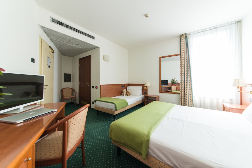 AIRPORT HOTEL BERGAMO 11/42