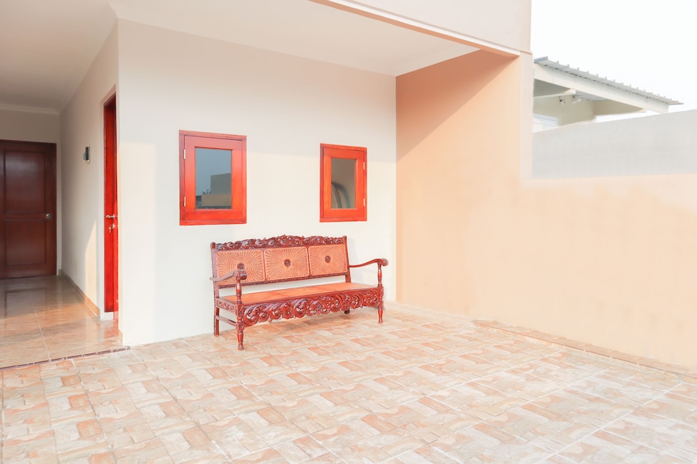 OYO 1519 Axl Residence 4/42