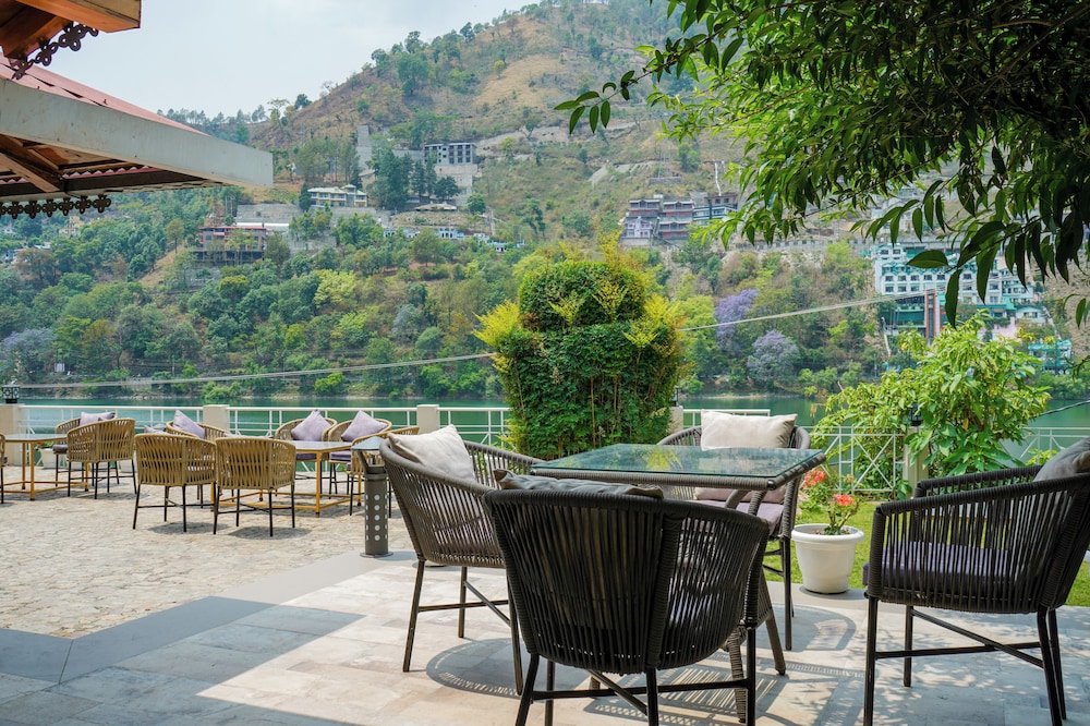 NEELESH INN 28/39