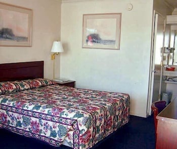 Economy Inn Monterey 17/31