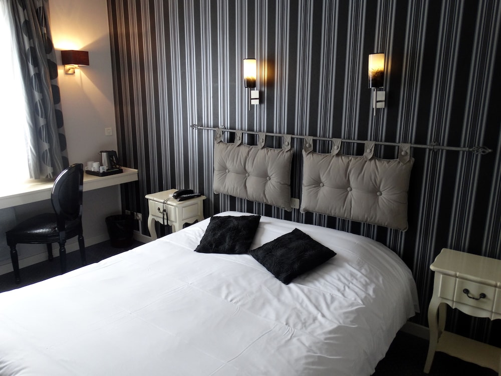 Le Castel Fleuri Hotel 43/61