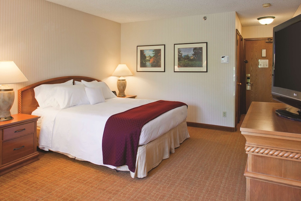 Doubletree By Hilton Durango 11/57