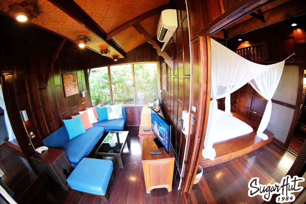Sugar Hut Resort 46/74