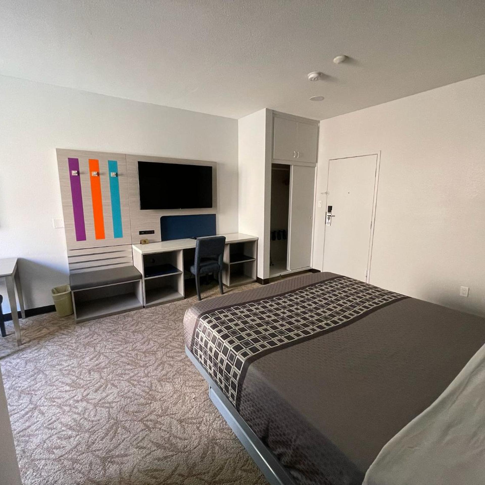 Room, Queen Bed, Hotel Pacific Garden 6/9