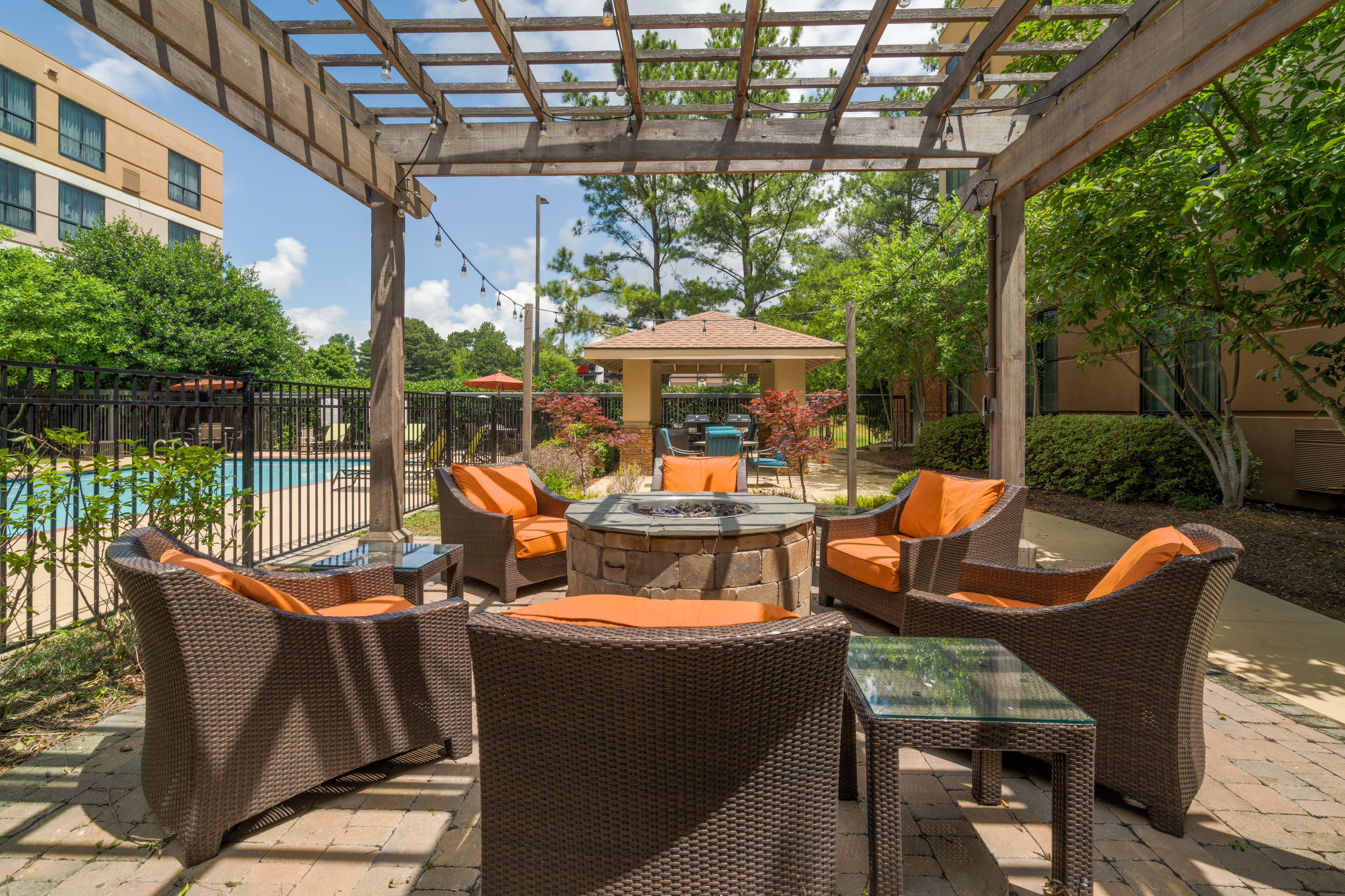 Staybridge Suites Memphis-Poplar Ave East 46/73
