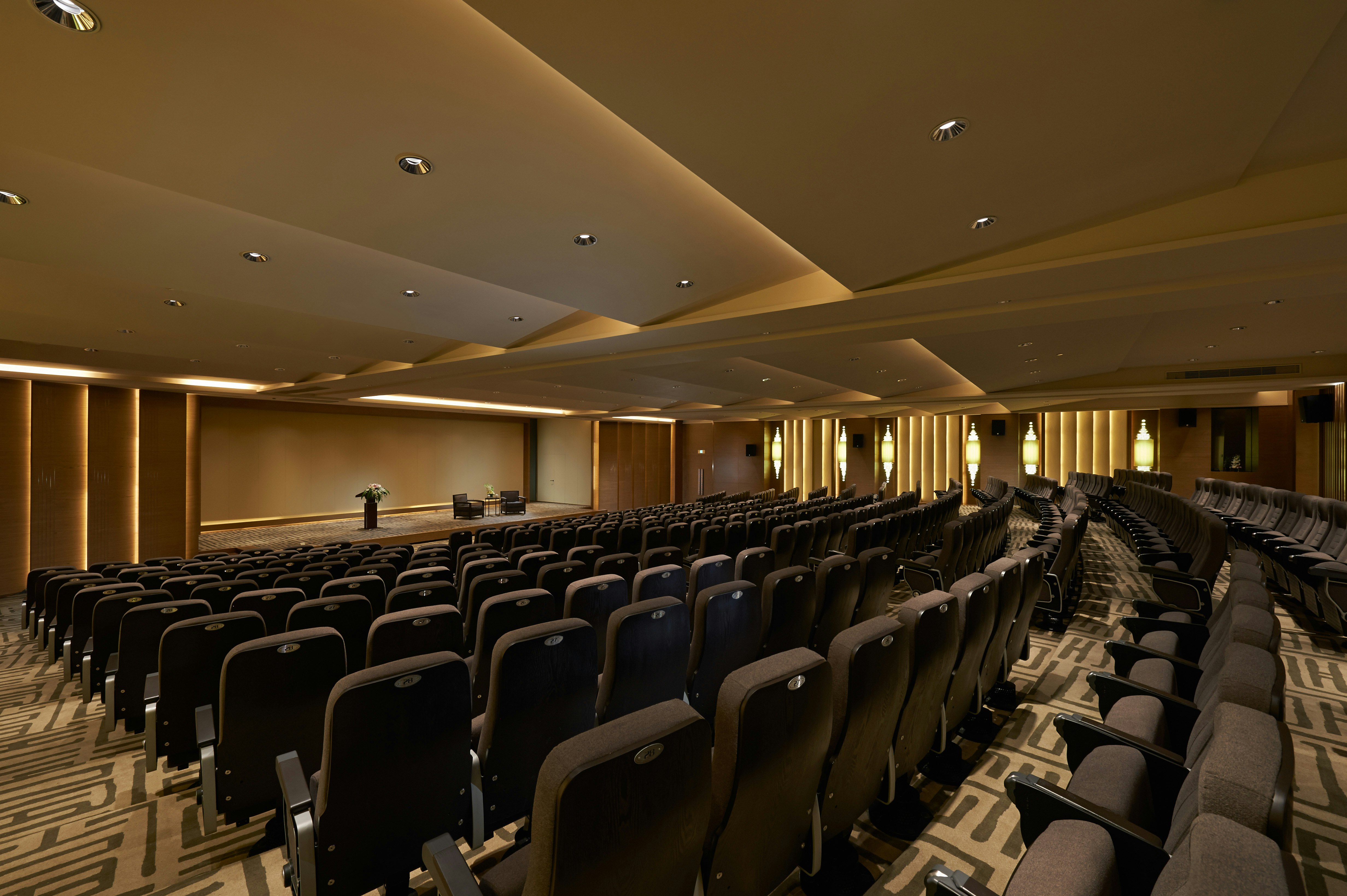 Hilton Wuhan Optics Valley 49/61