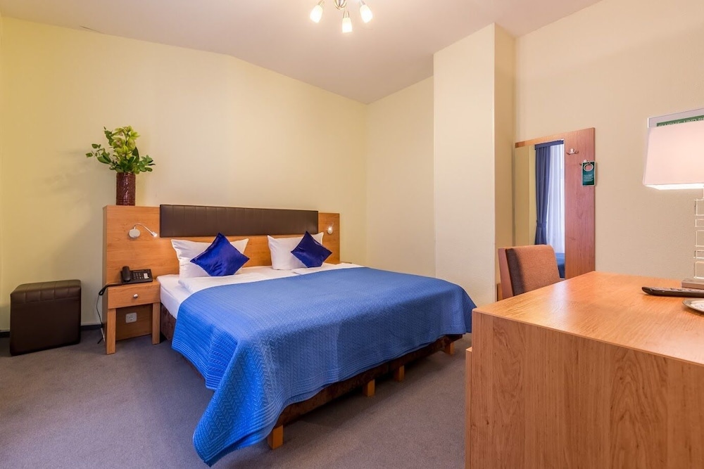 COMFORT, DOUBLE BED