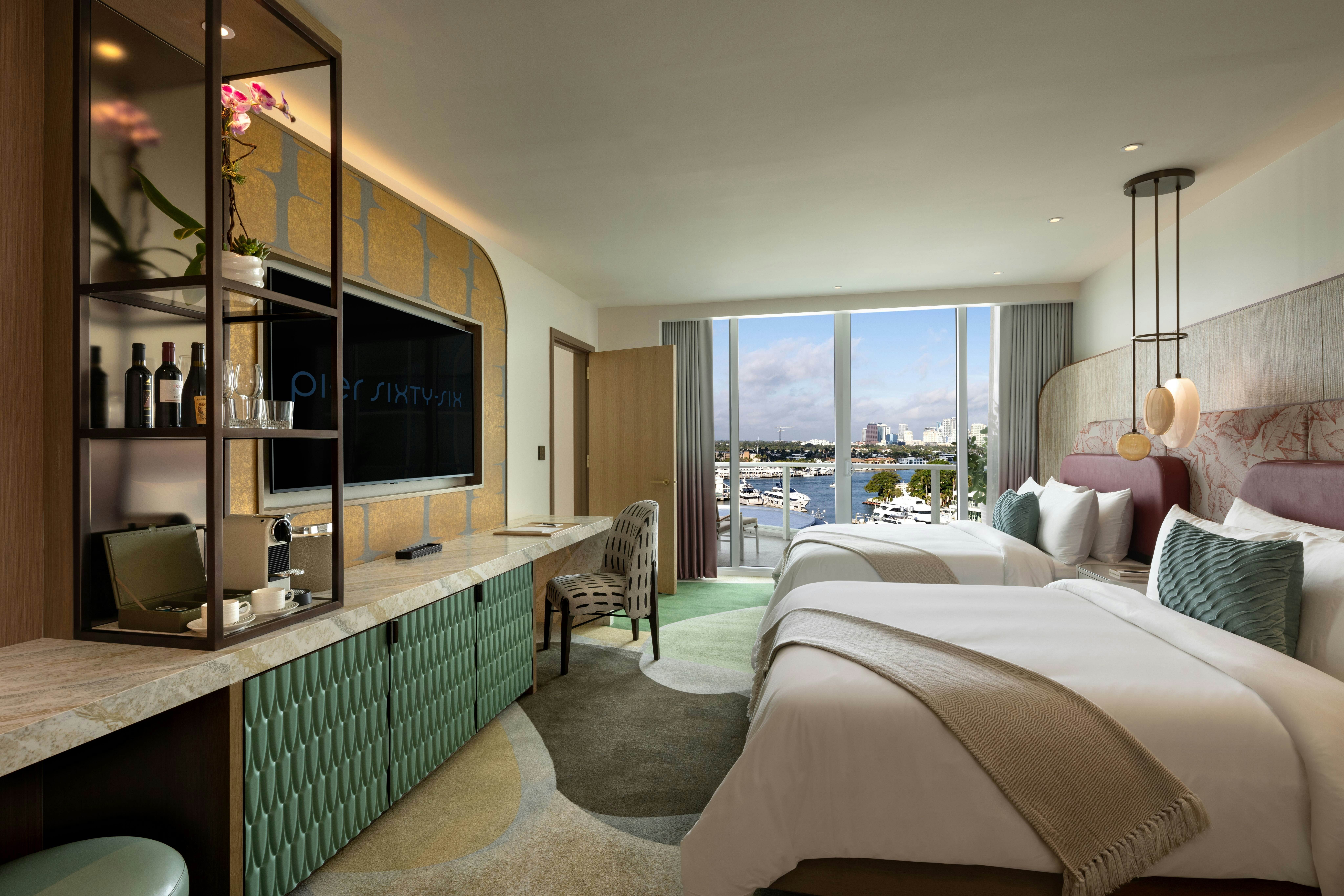 Suite, 2 Queen Beds, Intracoastal View