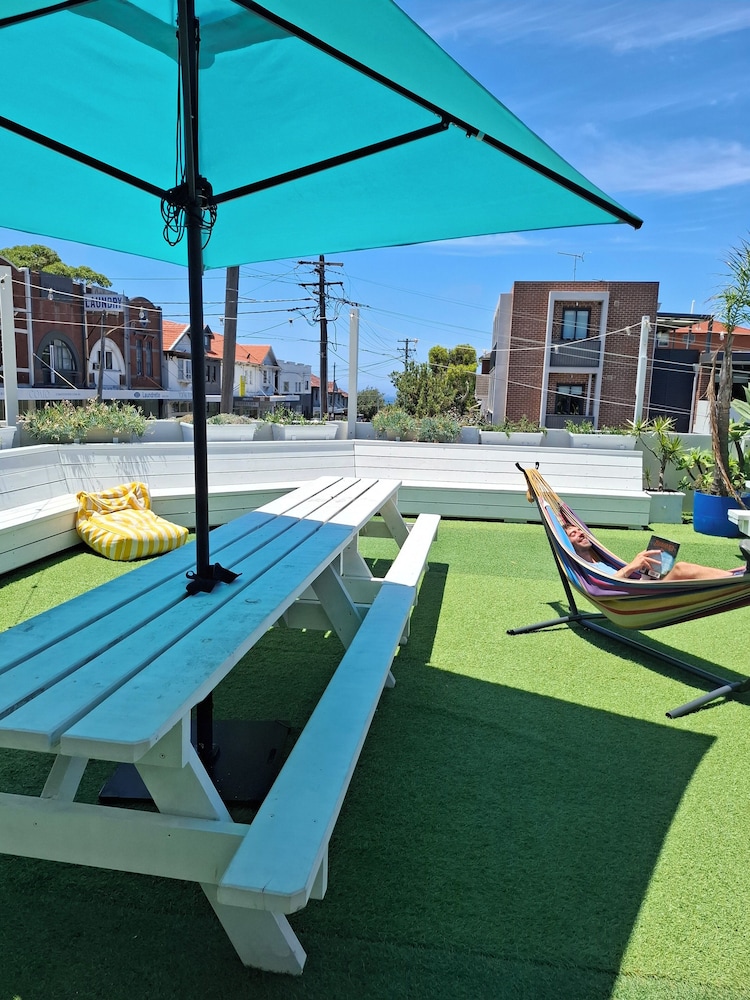 Little Coogee Hotel 42/65