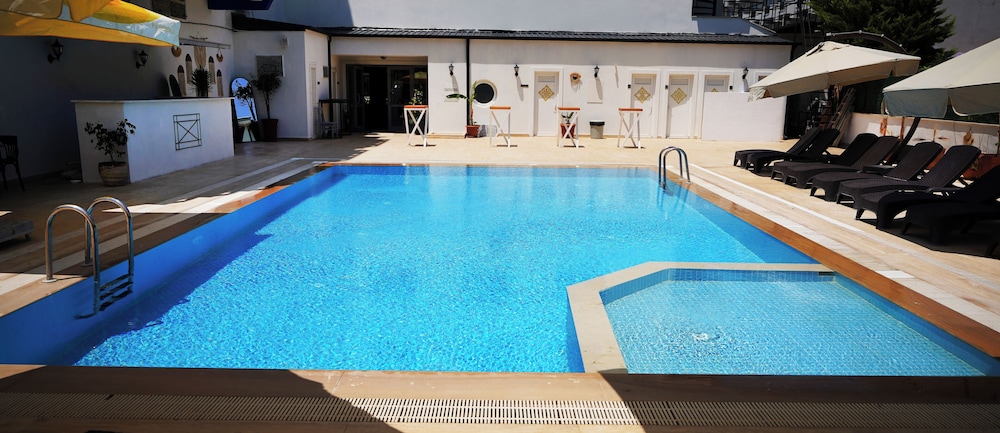GUMULDUR MAVI DENIZ HOTEL 23/50