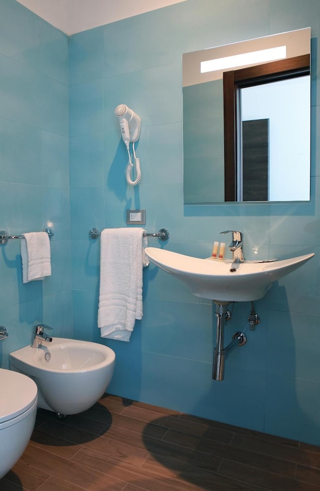 Nauticus Guest Room 37/41