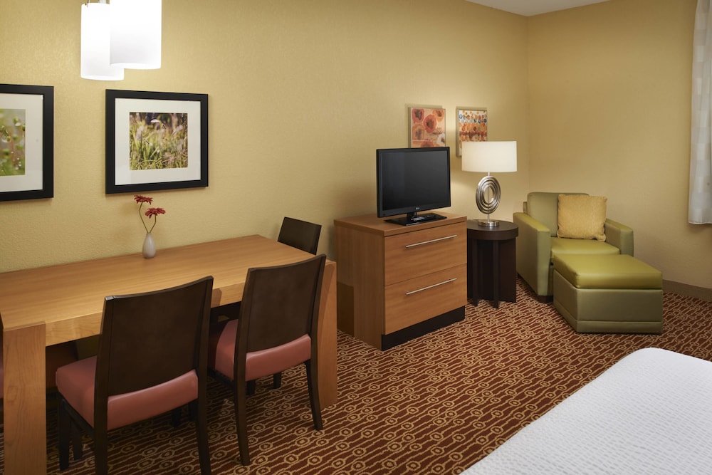Towneplace Suites Saginaw 23/28