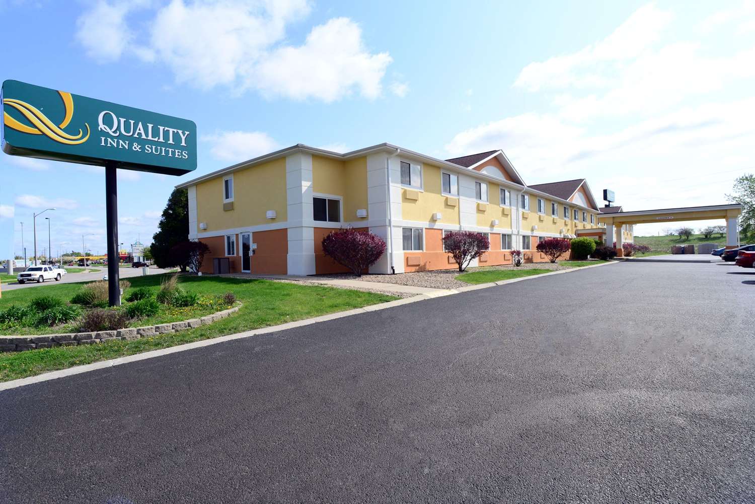 Quality Inn & Suites Springfield Southwest near I-72 31/33