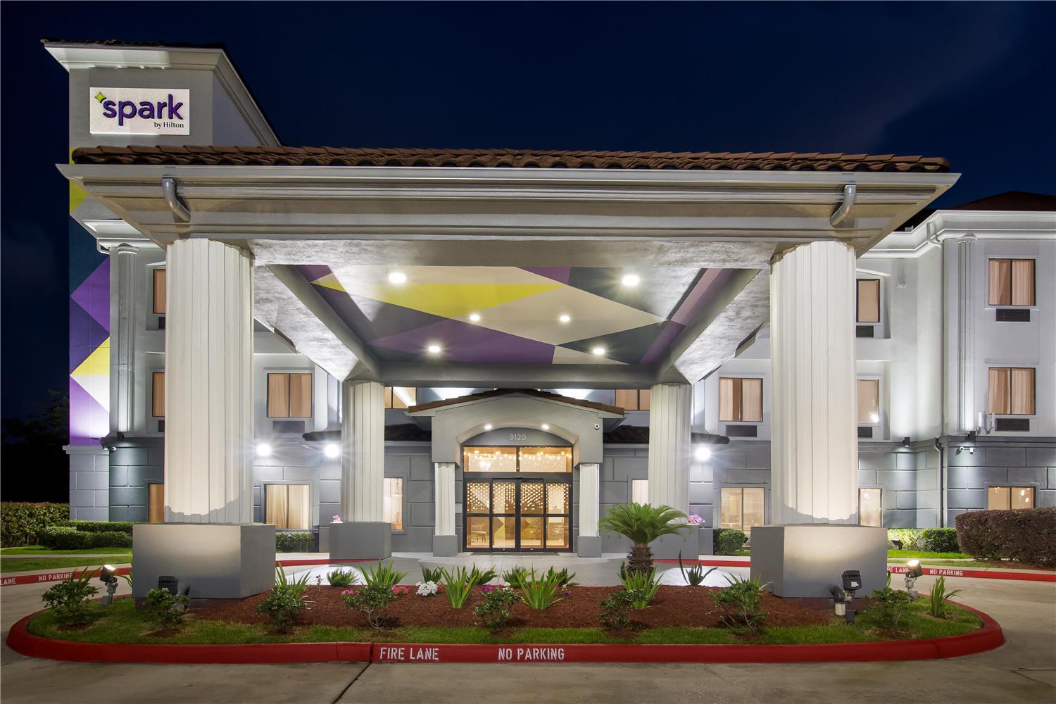 Spark by Hilton Houston Hobby Airport 1/16
