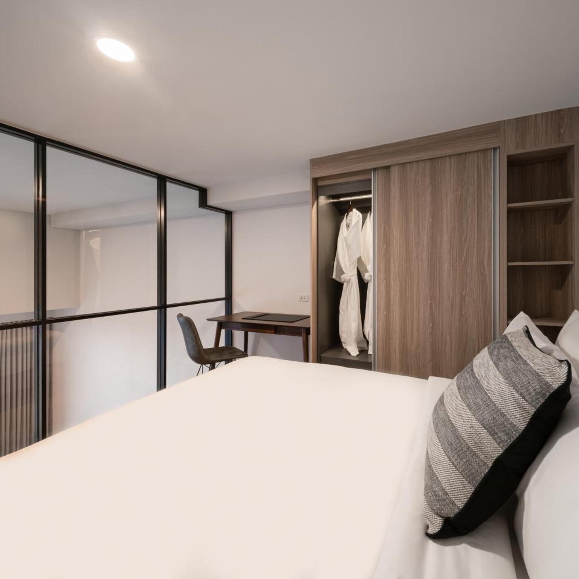 Duplex, Studio, King Bed, Queen Bed