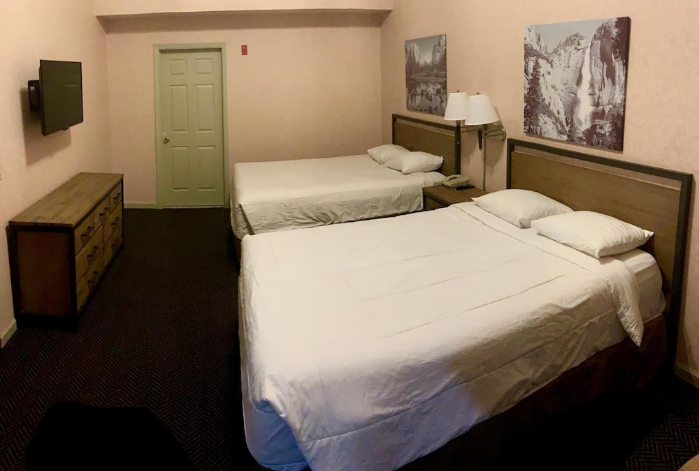 Yosemite View Lodge 9/50