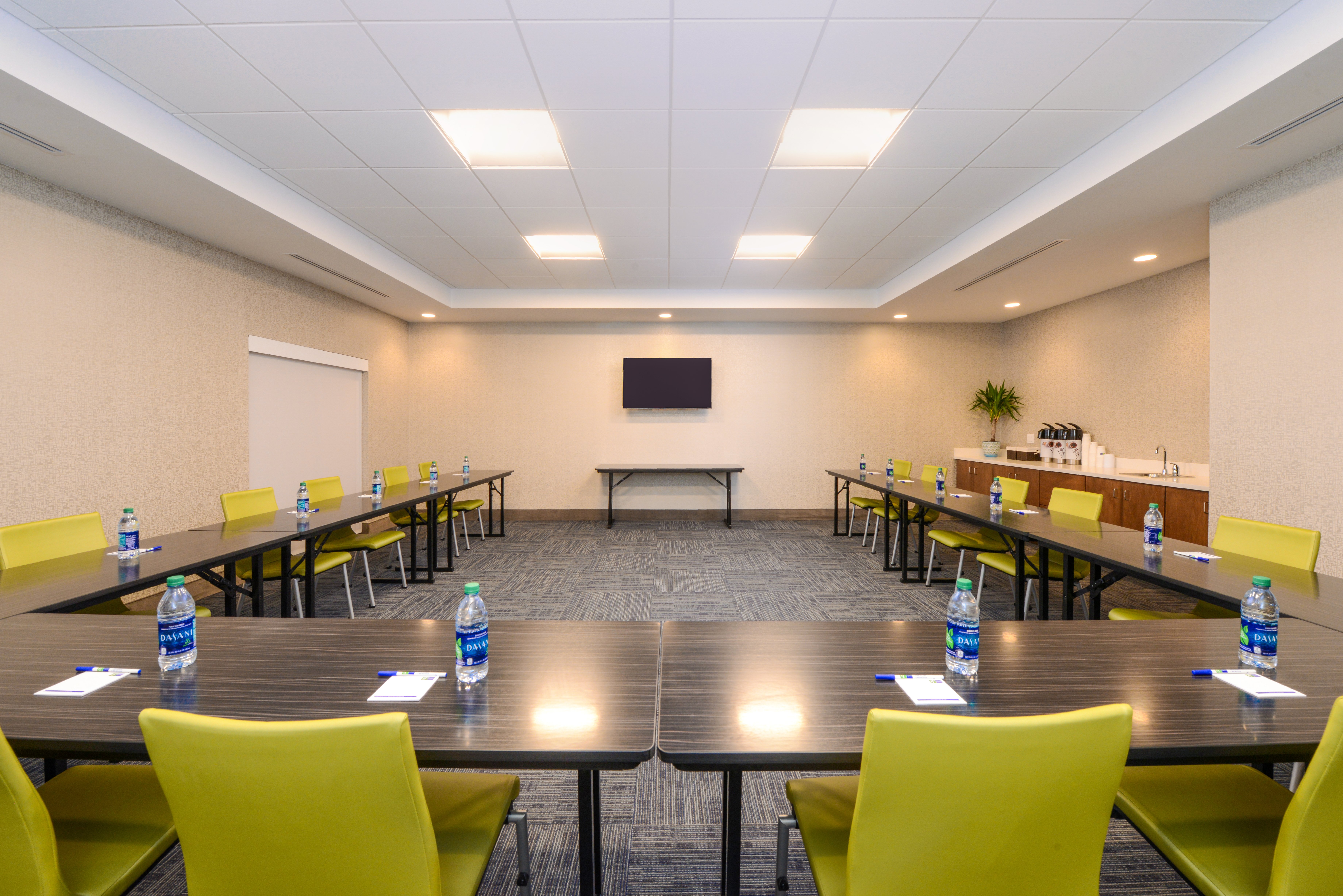 Holiday Inn Express & Suites Ruskin - Sun City 43/59