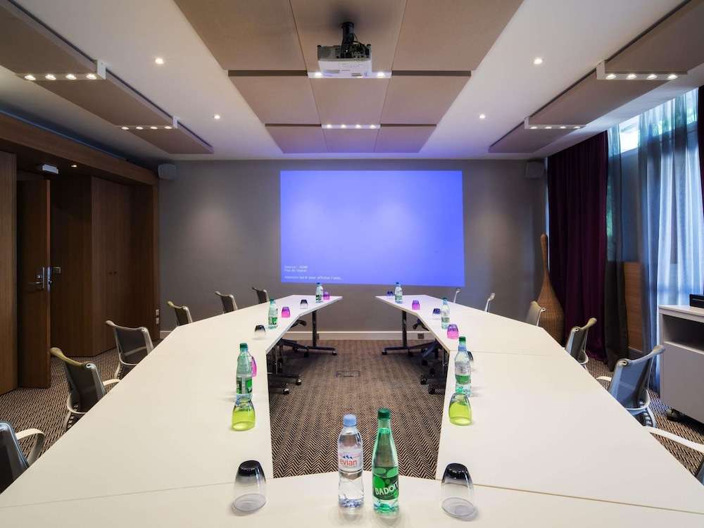NOVOTEL EVRY COURCOURONNES 36/47