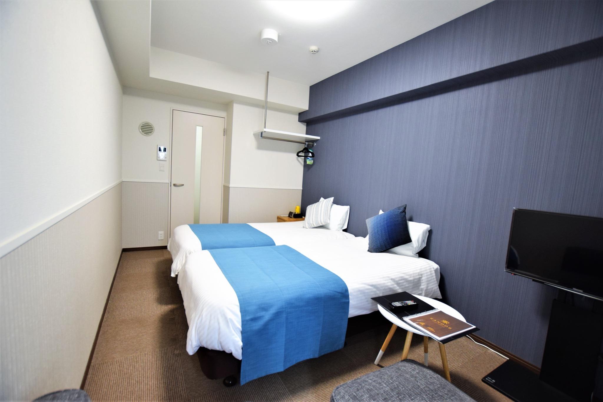 Blue, Deluxe, Twin Beds, River View