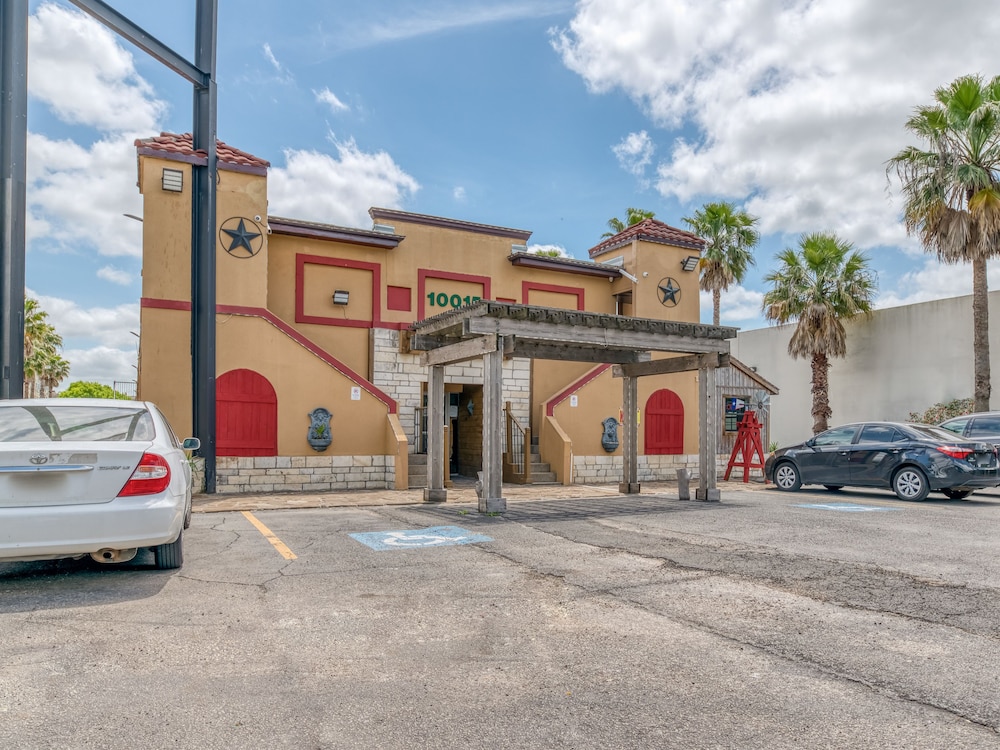 OYO Hotel Houston, TX near Medical Center/NRG Stadium image