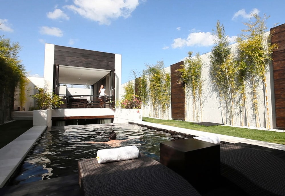 eqUILIBRIA SEMINYAK 55/62