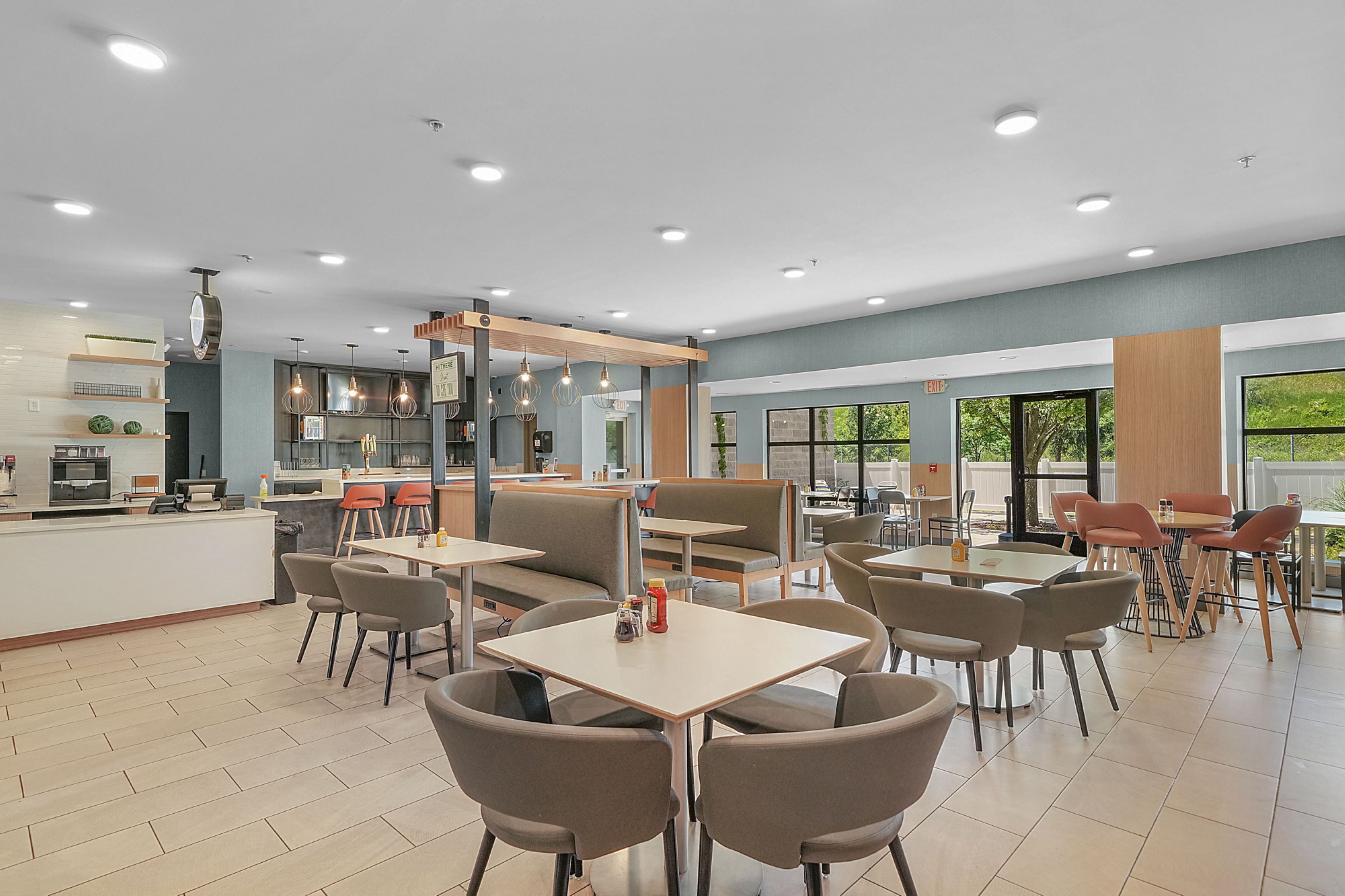 Holiday Inn Grand Rapids South 18/39