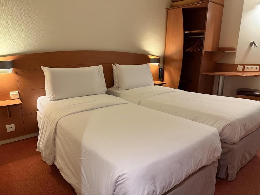 Hotel Kyriad Rennes Nord 19/69