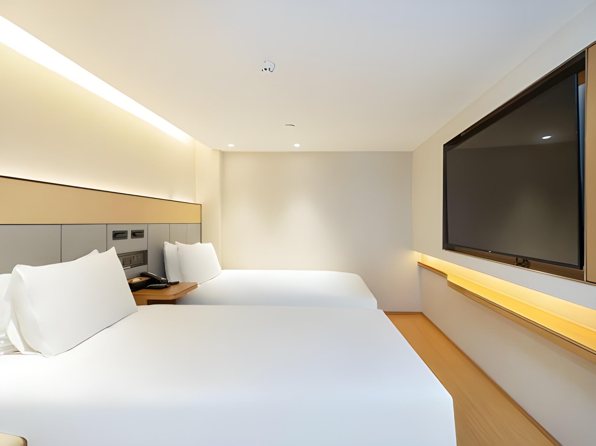 Ji Hotel (Shanghai Longyang Road Magnetic Levitation) 23/35