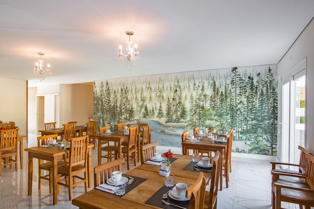 Altitude Lodge 28/33