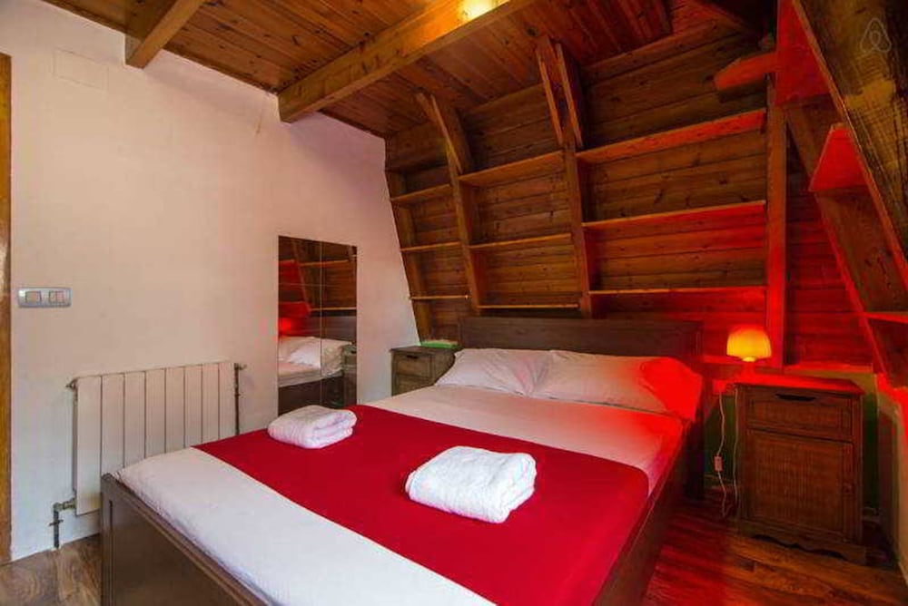 1 BEDROOM, STANDARD, QUADRUPLE, SHARED BATHROOM