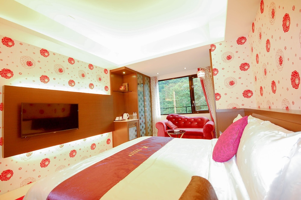 Cherry Feast Resort 10/50