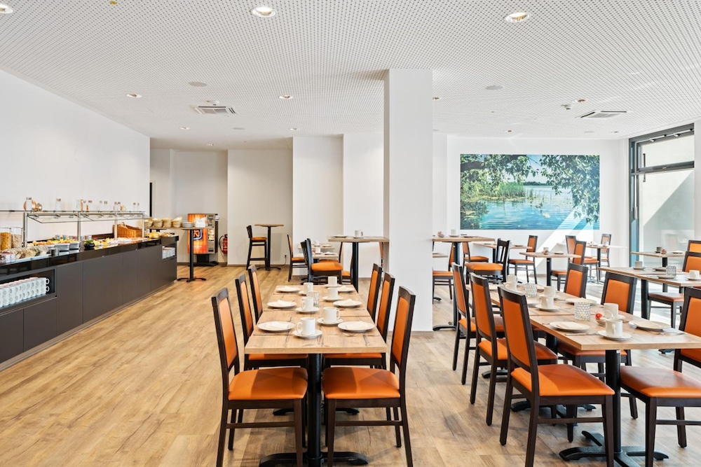 Hotel Amper 27/34