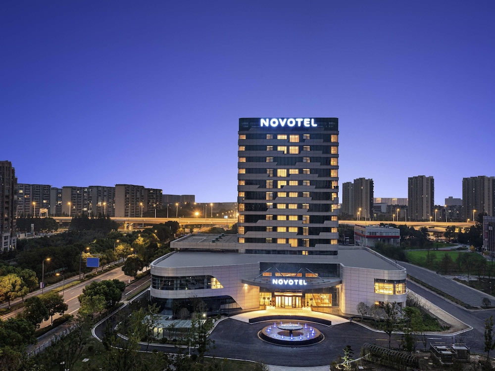 Novotel Yancheng Exhibition Center 2/54