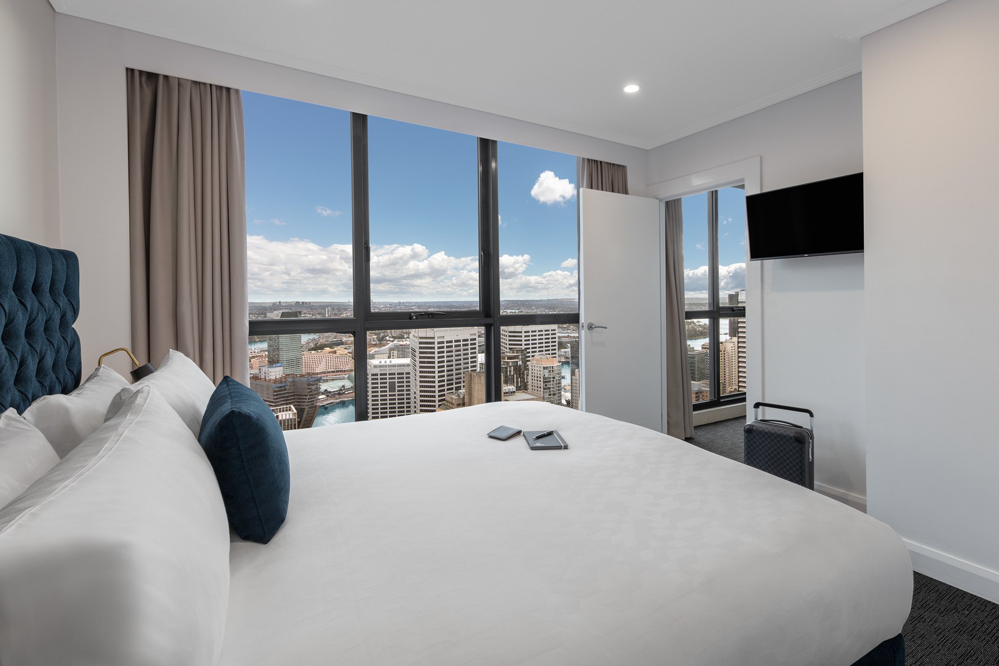 Meriton Suites Pitt Street 15/65