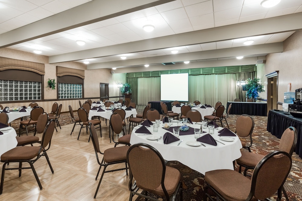 Wingate by Wyndham Erlanger - Florence - Cincinnati South 23/28