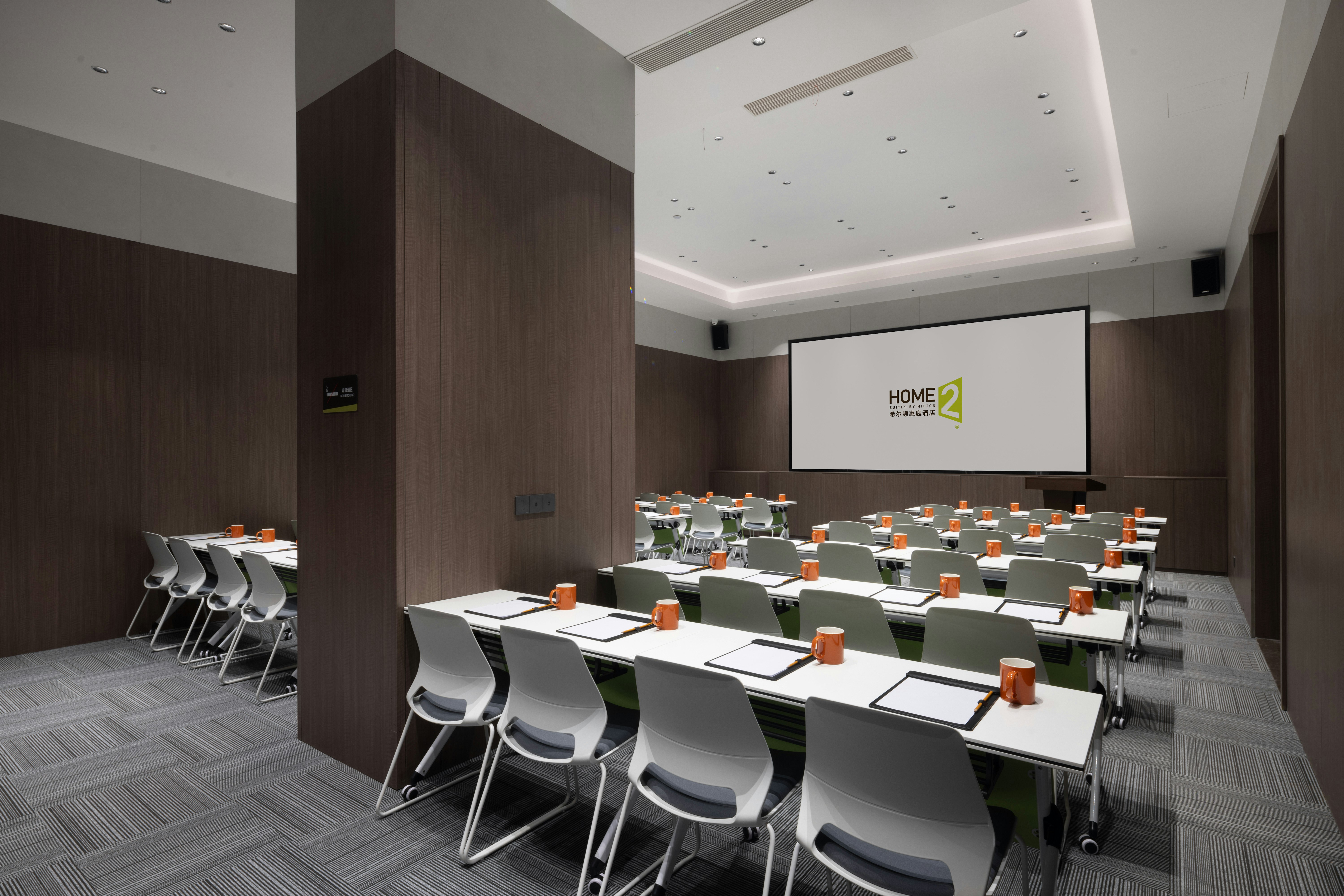 Home2 Suites by Hilton Yiwu World Trade Center 48/60