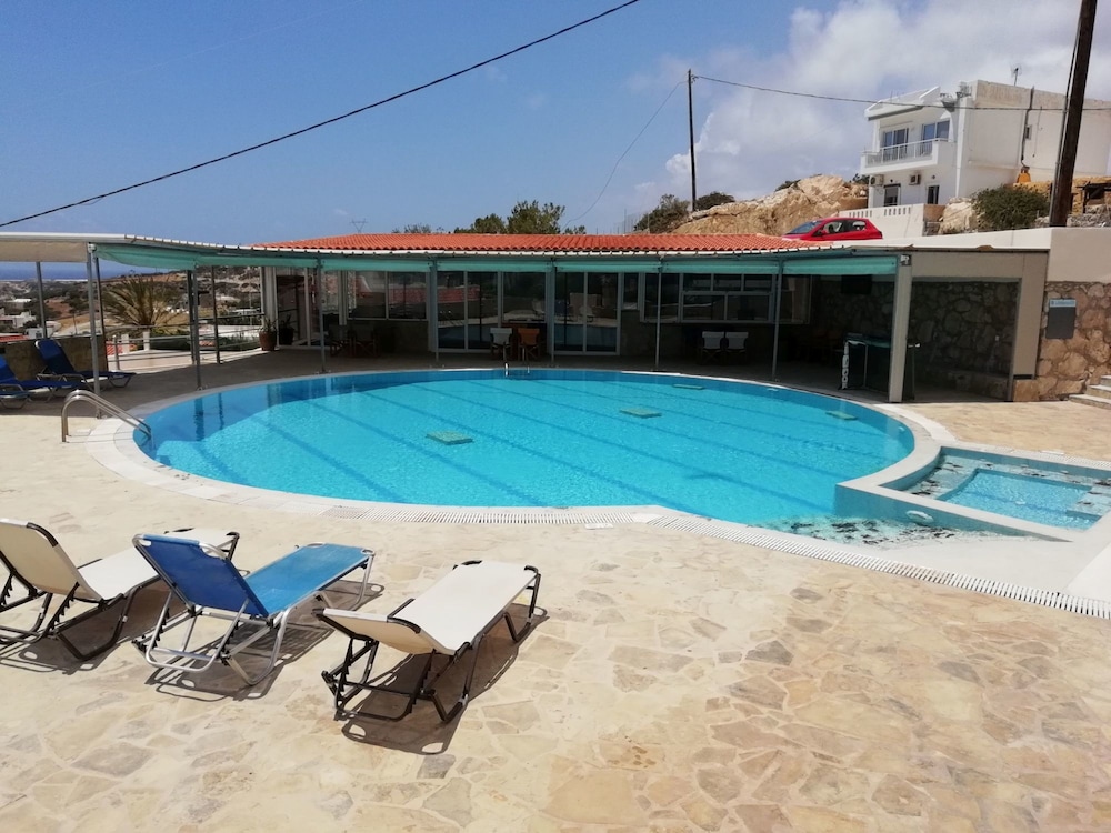 Creta Suites 13/70