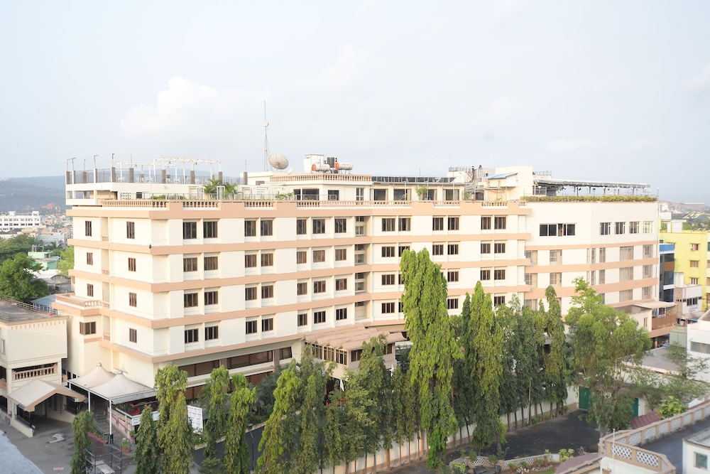 Oyo Premium Suryabagh 3/50
