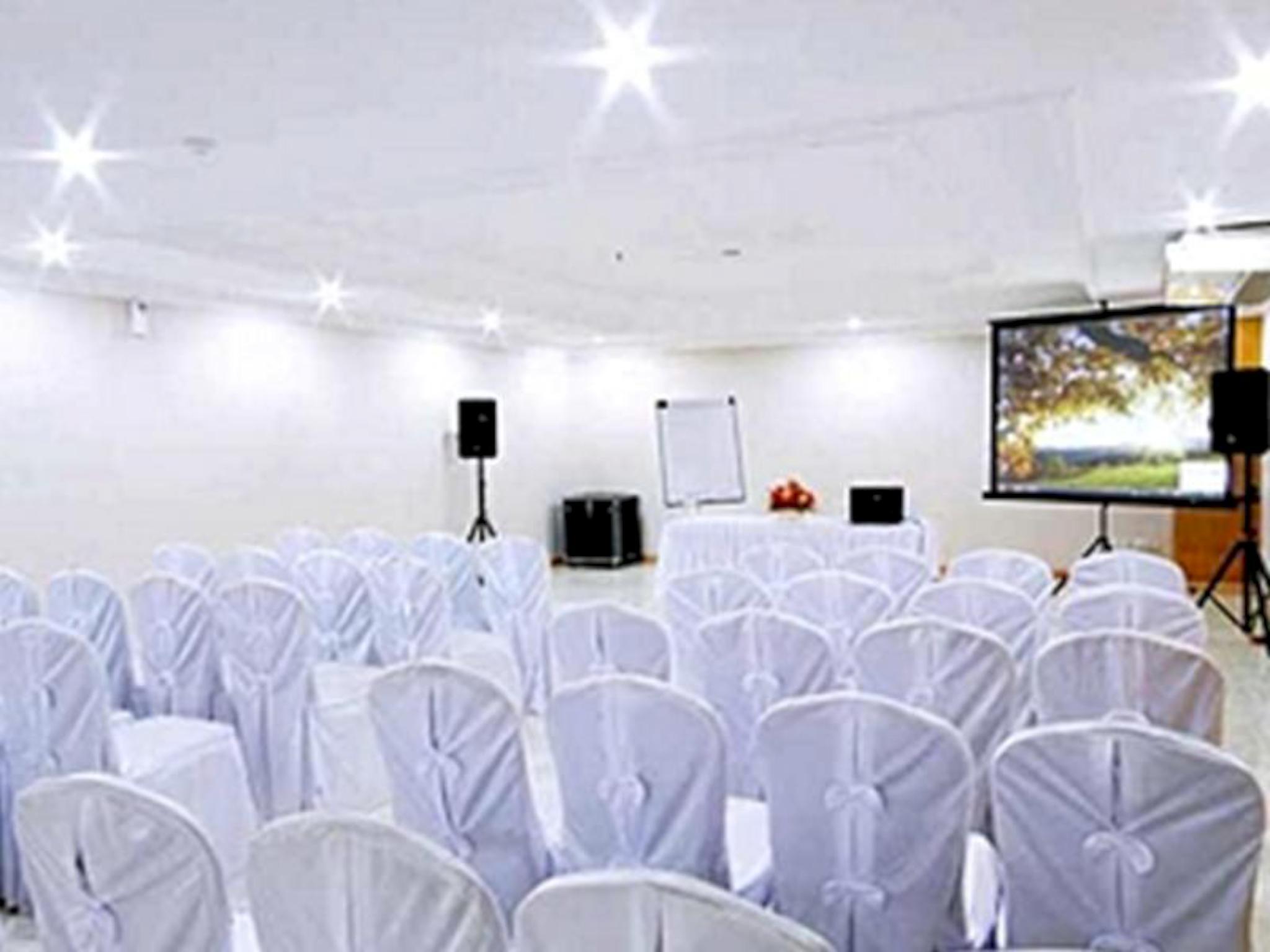 Madani Hotel Medan 19/23