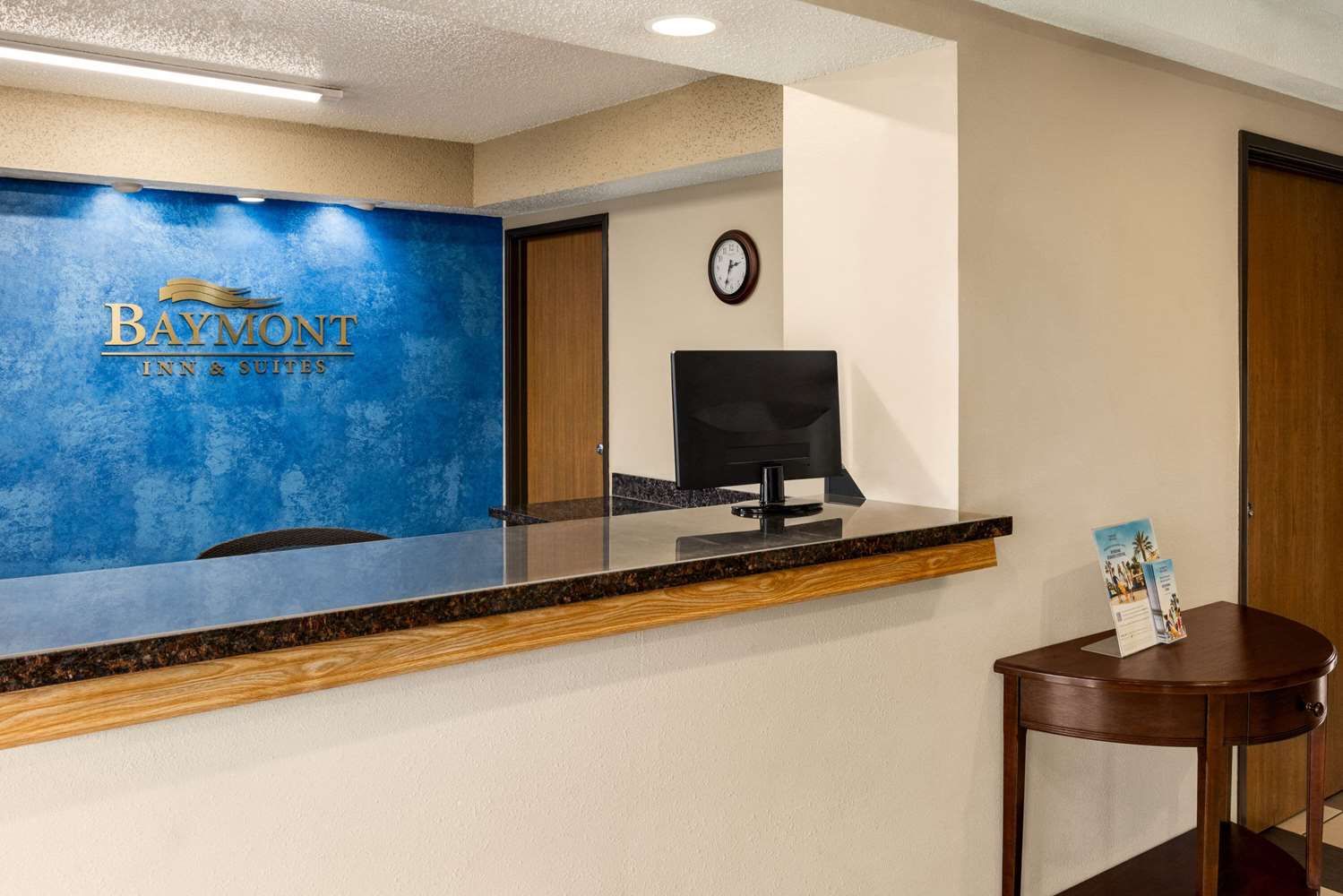 Baymont By Wyndham Cedar Rapids 36/45
