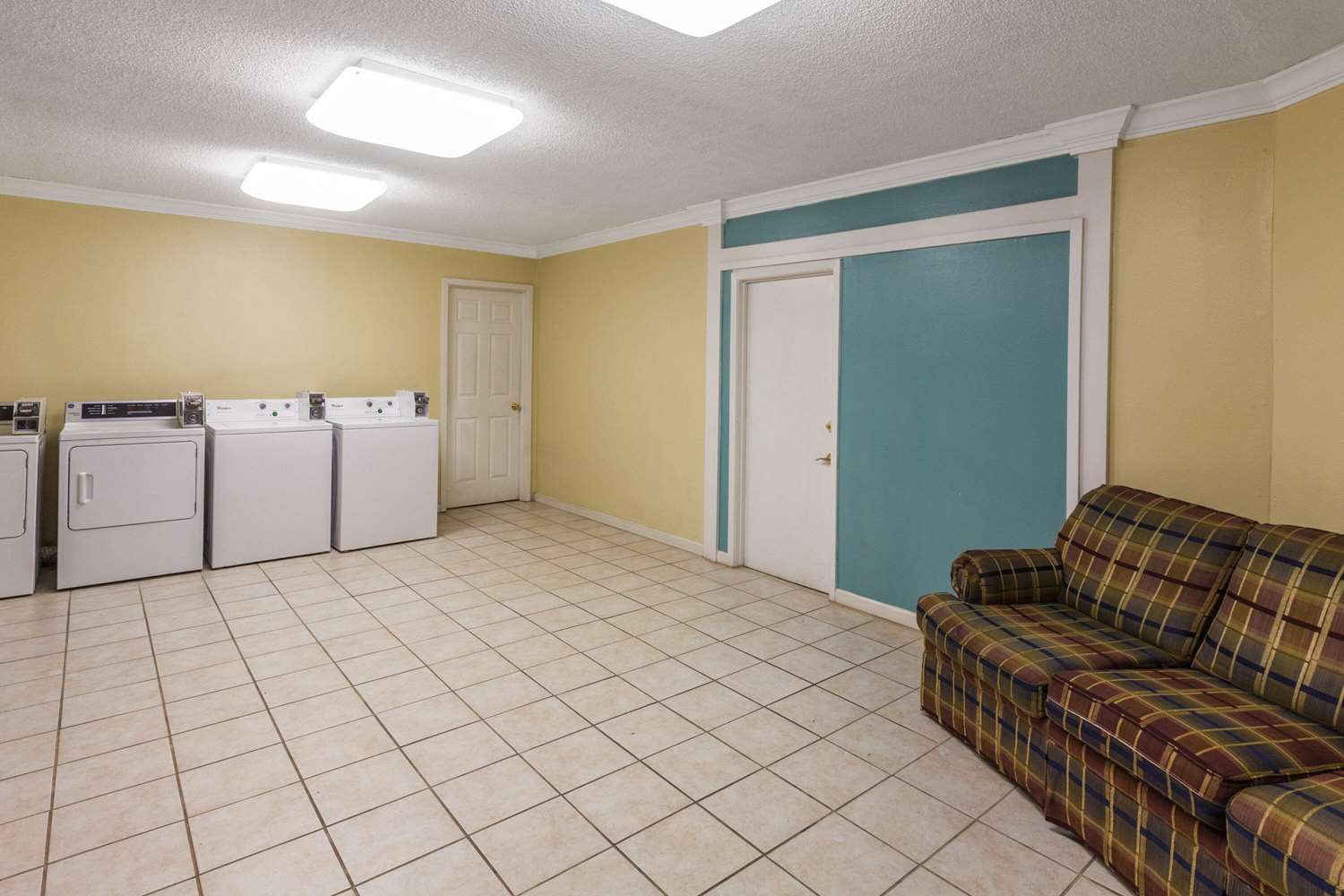 Days Inn by Wyndham Natchitoches 4/13