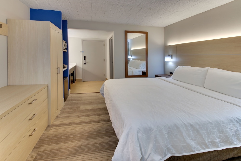 HOLIDAY INN EXPRESS PITTSTON SCRANTON AIRPORT 22/54