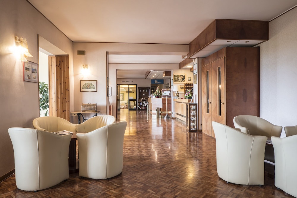Vega Hotel Perugia 47/70