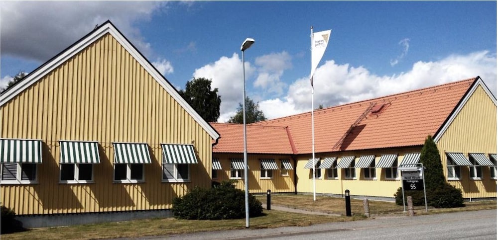 Hotell Hässlö 27/33