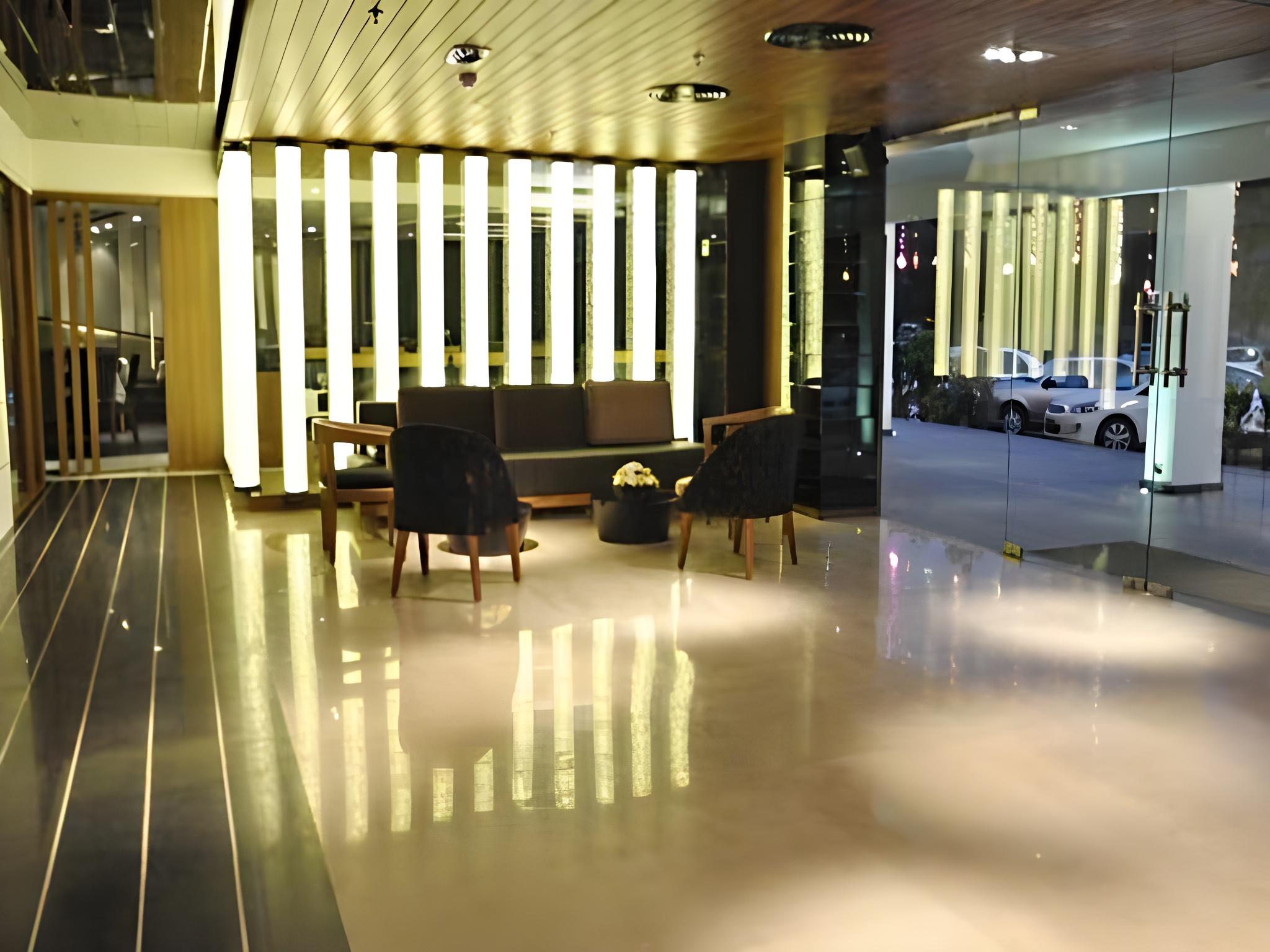 Hotel GK International 14/15