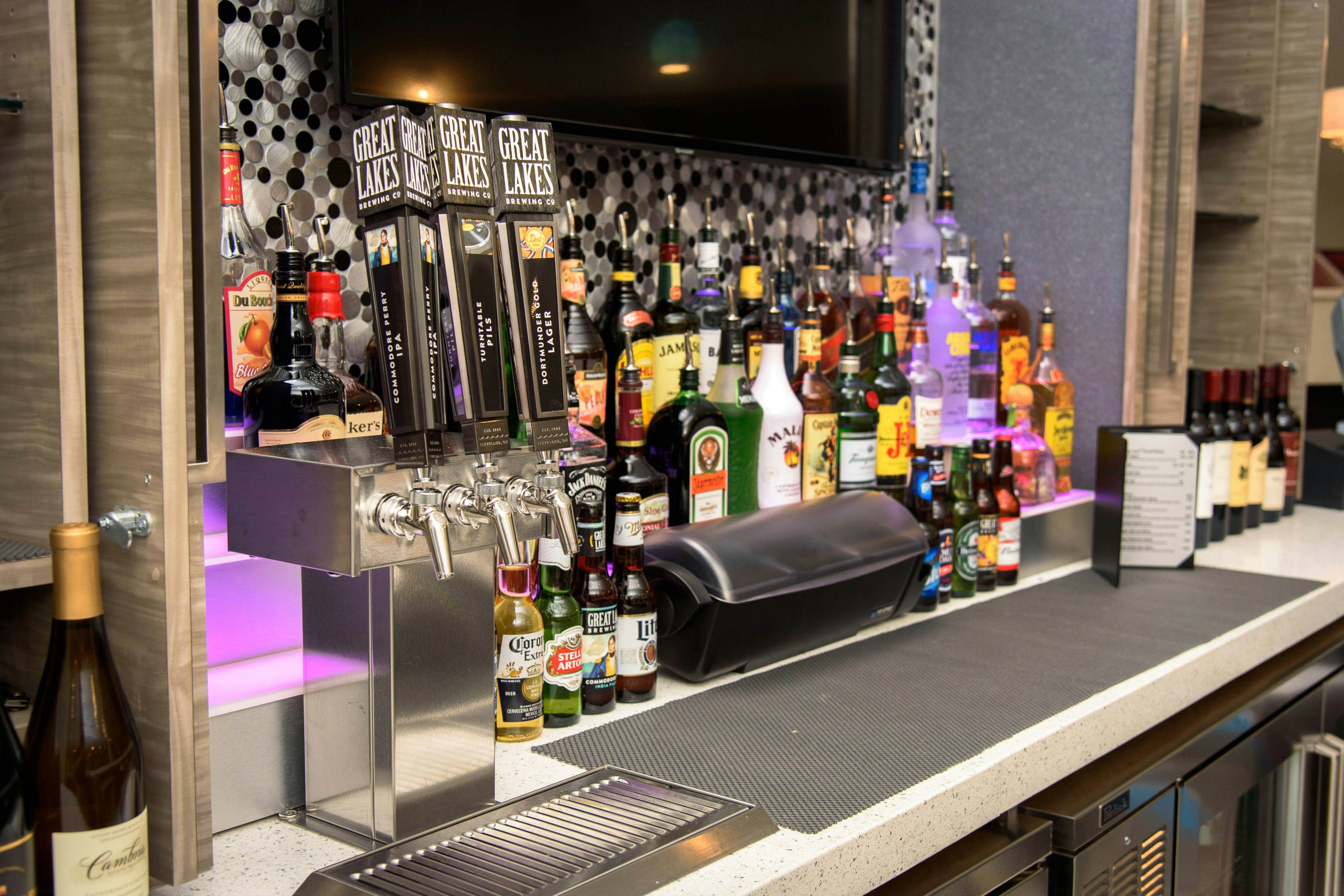 RESIDENCE INN CLEVELAND AVON AT THE EMERALD EVENT CENTER 10/53