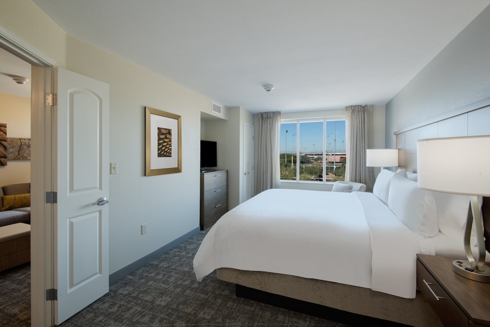 Staybridge Suites Scottsdale - Talking Stick 13/48