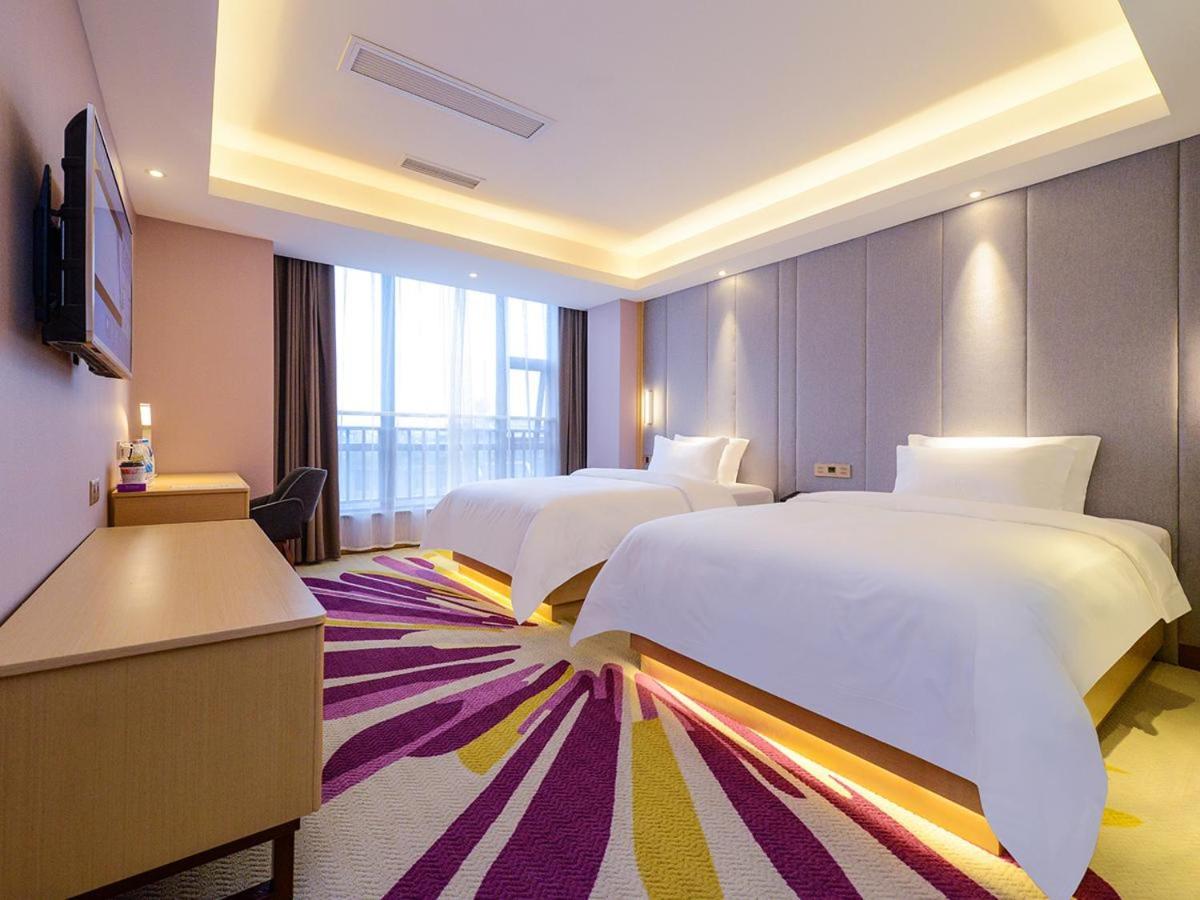 Lavande Hotel (Chengdu Xinjin Rulin Road Metro Station) 9/37